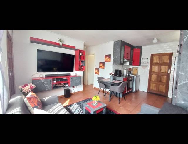2 BEDROOM HOUSE FOR SALE IN WINDMILL PARK